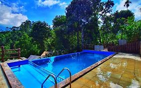 Chalona Pool Resort